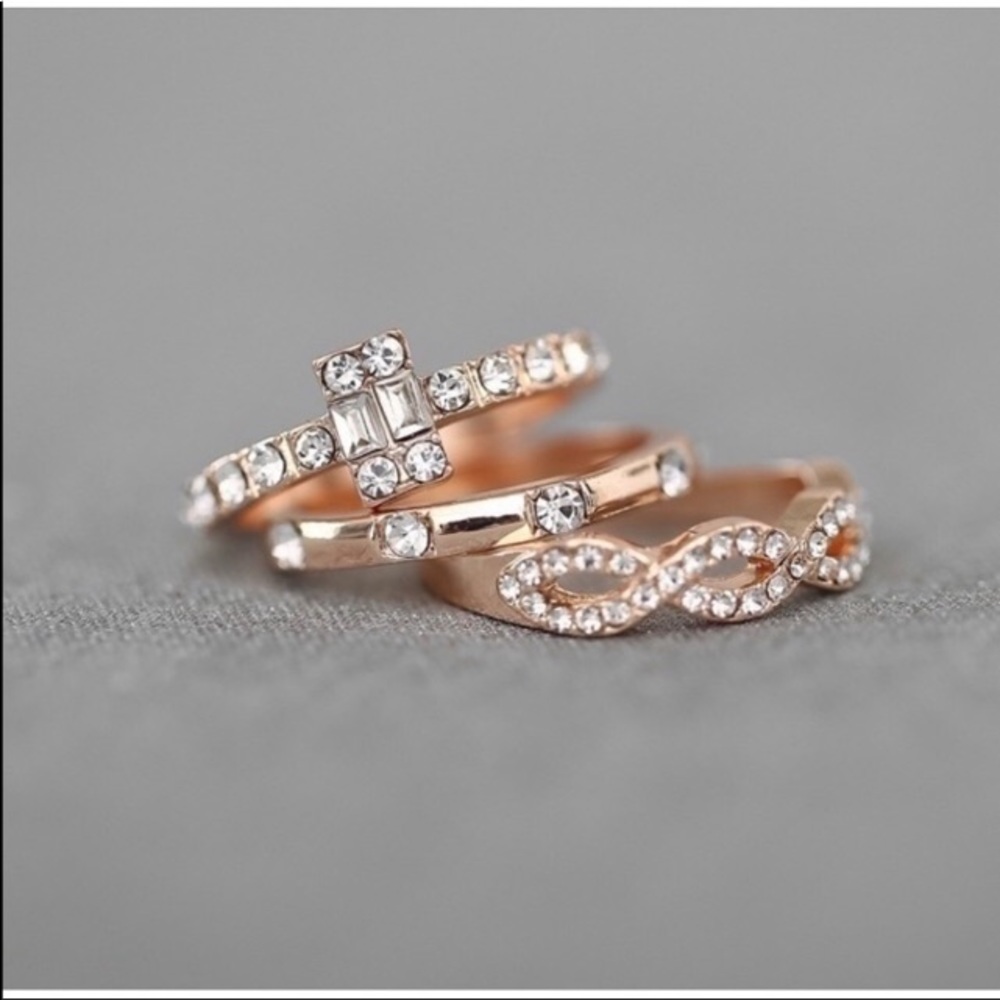 (SALE)!Gorgeous Set of 3 Rose Gold Stacking Rings - Picture 3 of 5